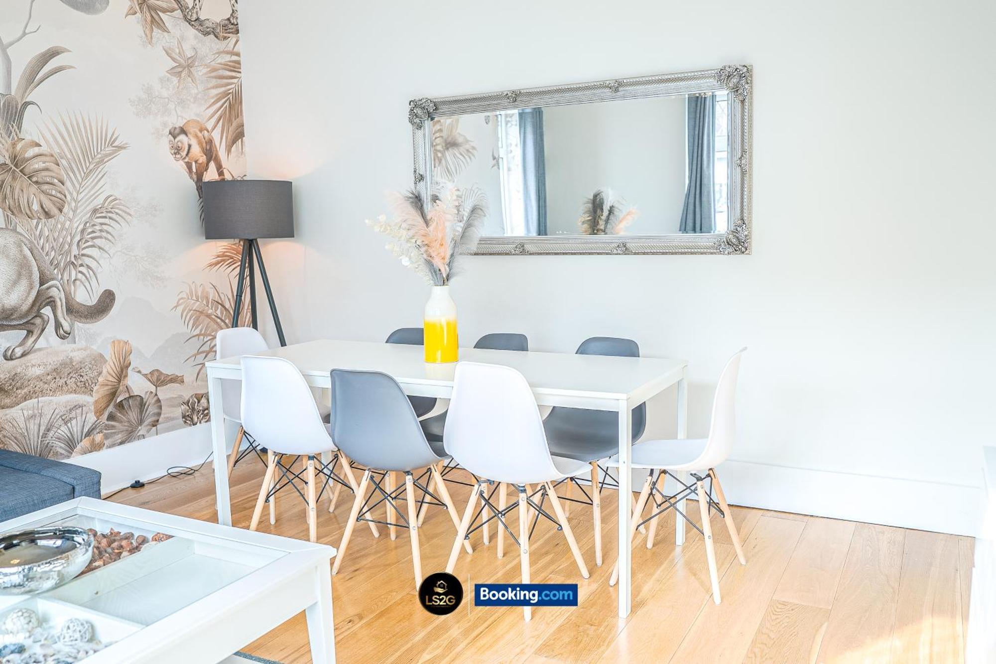 Stunning House By Ls2G Short Lets & Serviced Accommodation Greater London With Free Wifi Exterior photo