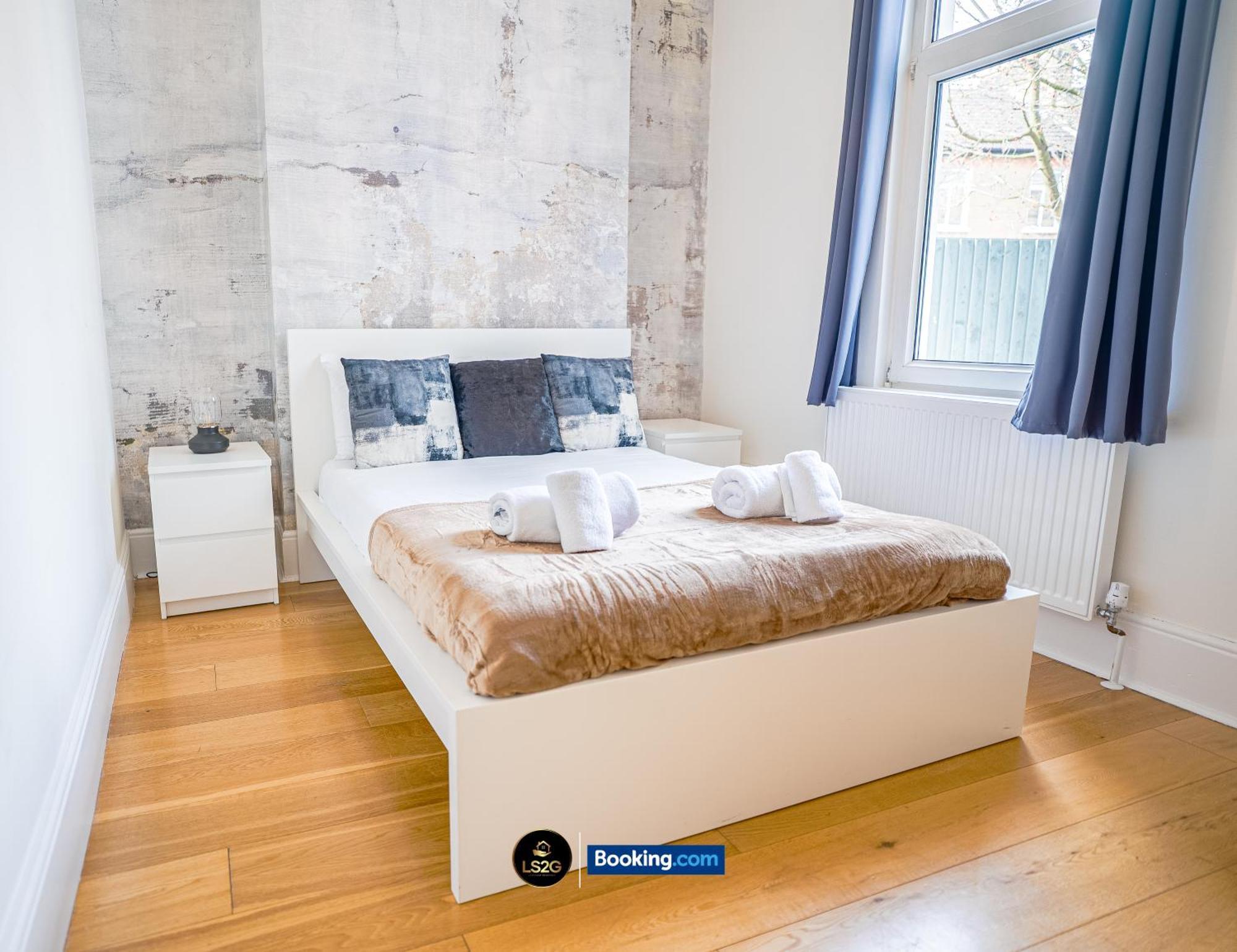 Stunning House By Ls2G Short Lets & Serviced Accommodation Greater London With Free Wifi Exterior photo