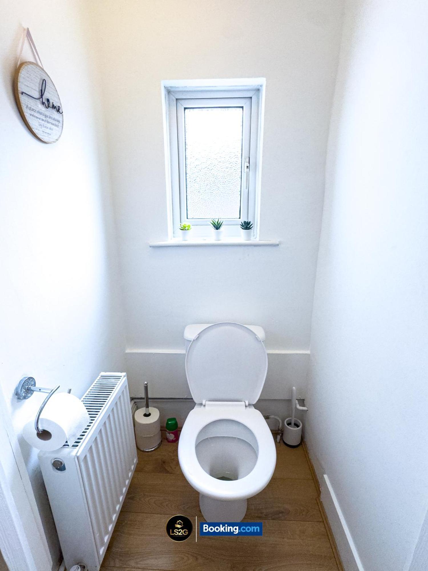 Stunning House By Ls2G Short Lets & Serviced Accommodation Greater London With Free Wifi Exterior photo
