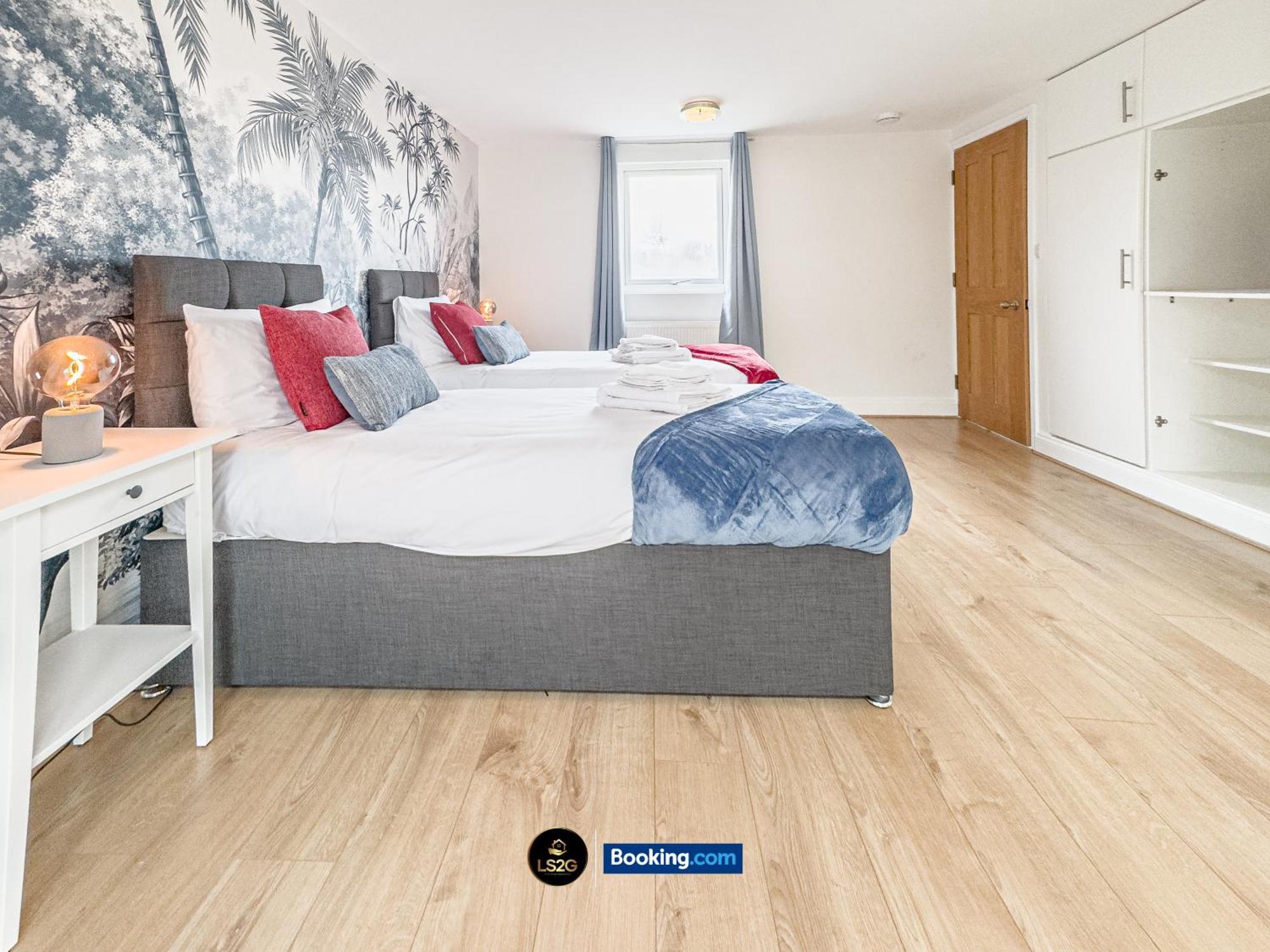 Stunning House By Ls2G Short Lets & Serviced Accommodation Greater London With Free Wifi Exterior photo