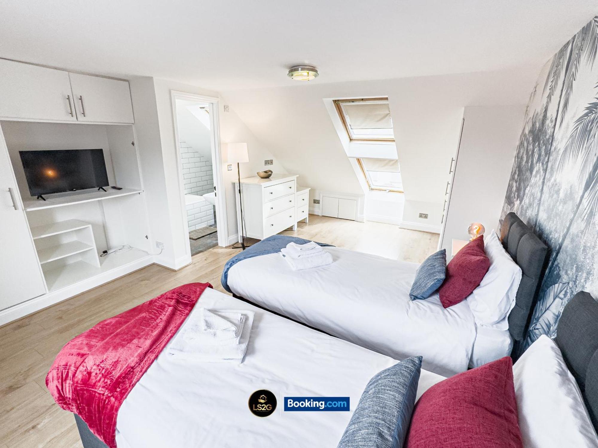 Stunning House By Ls2G Short Lets & Serviced Accommodation Greater London With Free Wifi Exterior photo